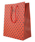 Κόκκινη προσαρμοσμένη τσάντα δώρων Χριστουγέννων τσαντών εγγράφου με το κόκκινο σχοινί/χαριτωμένος τυπωμένος