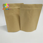 Η στάση χρώματος CMYK επάνω στις τσάντες σακουλών φερμουάρ, στέκεται επάνω τις σακούλες καφέ με τις βαλβίδες