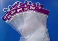 Αδιάβροχες διαφανείς πλαστικές σακούλες PVC Pothook που συσκευάζουν για τα ενδύματα καλτσών