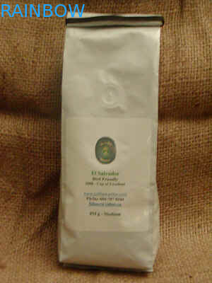 Το χρυσό τετραγωνικό φύλλο αλουμινίου κατώτατου αργιλίου τοποθετεί την τυπωμένη μεταλλίνη σε σάκκο τελειώνει για τη συσκευασία καφέ