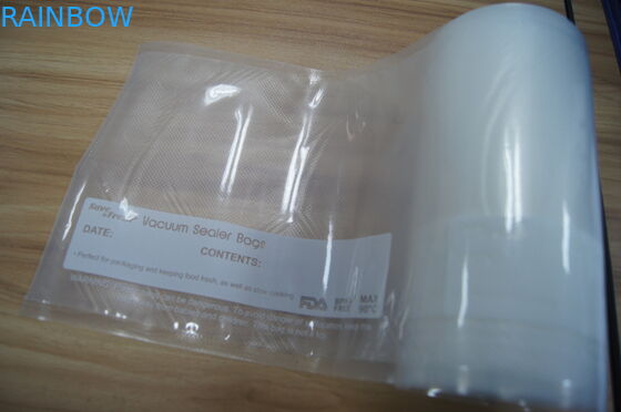 Πλαστική κυλώντας κενή τσάντα συσκευασίας τροφίμων με την αποτυπωμένη σε ανάγλυφο πλευρά και την πλευρά εκτύπωσης