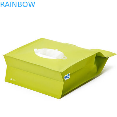 Οι συσκευάζοντας τσάντες τσαγιού εγγράφου της Kraft στέκονται επάνω τις πλαστικές συσκευάζοντας τσάντες αργιλίου με ziplock