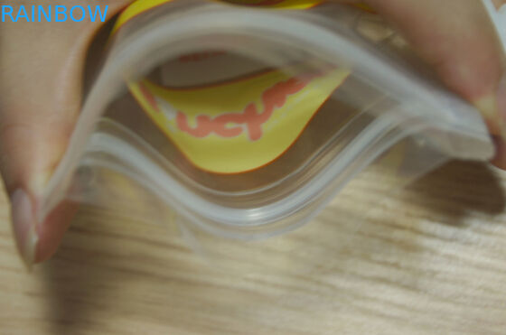 Επαναχρησιμοποιήσιμη αδιάβροχη συσκευάζοντας στάση σακουλών σωλήνων επάνω Ziplock στη σακούλα παιδικών τροφών με τους σωλήνες