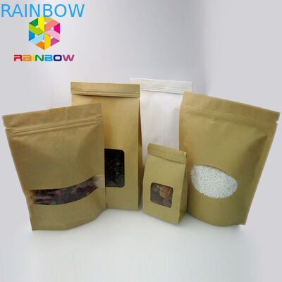 Τυπωμένη συνήθεια ευθυγραμμισμένη φύλλο αλουμινίου στάση εγγράφου της Kraft επάνω στην τσάντα σακουλών με το σαφές παράθυρο για το φασόλι καφέ