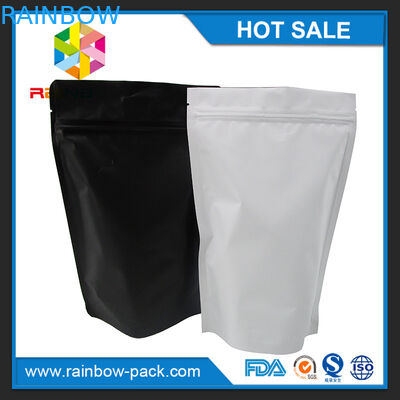 Η μαύρη άσπρη στάση φύλλων αλουμινίου αργιλίου μεταλλινών επάνω ziplock στην τσάντα για τη συσκευασία τροφίμων κρατά φρέσκος