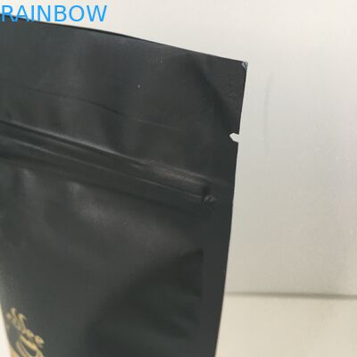 Το ιδιωτικό φύλλο αλουμινίου αργιλίου λογότυπων ετικετών χρυσό ευθυγράμμισε τις πλαστικές σακούλες που συσκευάζουν την τσάντα με τη βαλβίδα