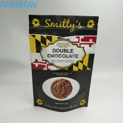 Η στάση τσιμπά επάνω την τσάντα που συσκευάζει τη δευτερεύουσα σφραγίδα τρία γύρω από τη γωνία με το φερμουάρ