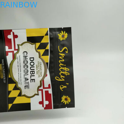 Η στάση τσιμπά επάνω την τσάντα που συσκευάζει τη δευτερεύουσα σφραγίδα τρία γύρω από τη γωνία με το φερμουάρ