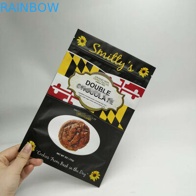 Η στάση τσιμπά επάνω την τσάντα που συσκευάζει τη δευτερεύουσα σφραγίδα τρία γύρω από τη γωνία με το φερμουάρ