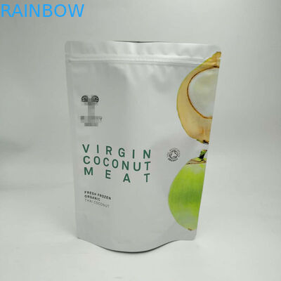 Οι ματ υλικές πλαστικές σακούλες που συσκευάζουν, στέκονται επάνω τις τσάντες για την πρωτεϊνική σκόνη διατροφής