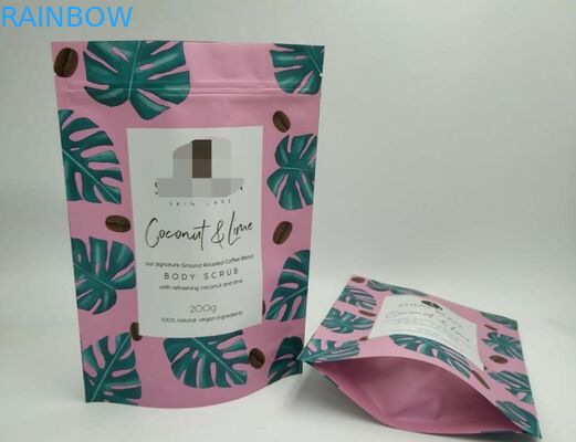 Διαφορετική στάση φύλλων αλουμινίου αργιλίου μεγέθους επάνω στη σακούλα με το υλικό MOPP/VMPET/PE