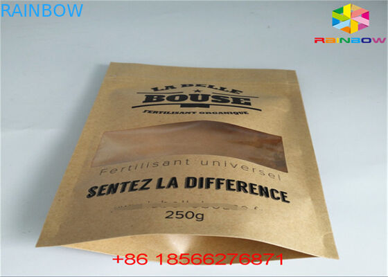 Στάση τσαγιού Matcha επάνω φερμουάρ τοποθετημένο σε στρώματα στο σακούλα υλικό αργιλίου έγγραφο της Kraft φύλλων αλουμινίου ανακύκλωσης