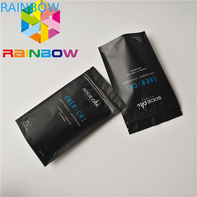 Υλική στάση βαθμού τροφίμων επάνω Moringa σακουλών φερμουάρ στην κωνική τσάντα σκονών με το σκάφος της γραμμής φύλλων αλουμινίου