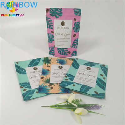 Οι προσαρμοσμένες τσάντες εγγράφου βαθμού τροφίμων που στέκονται επάνω το ανακυκλώσιμο σώμα τρίβουν τη συσκευασία