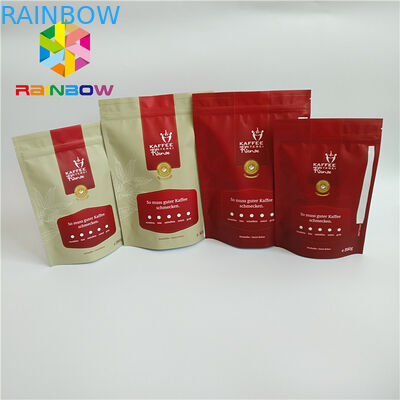 Τοποθετημένες σε στρώματα υλικές πλαστικές σακούλες τροφίμων που συσκευάζουν το φύλλο αλουμινίου αργιλίου με τη βαλβίδα