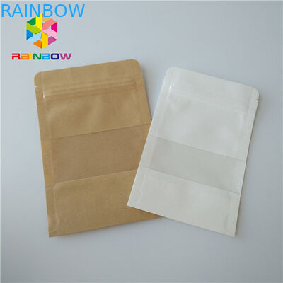 Η στάση τσιμπά επάνω τη σαφή πλαστική σακούλα κλειδαριών φερμουάρ τσαντών συσκευασίας τροφίμων διαφανή με το παράθυρο