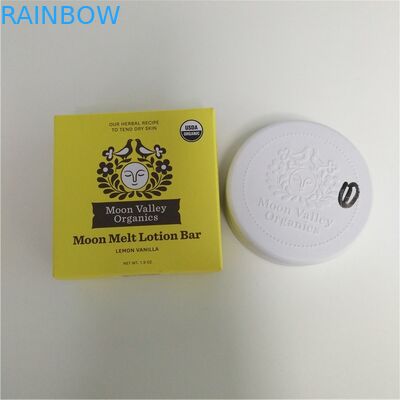 Στάση απόδειξης μυρωδιάς καραμελών επάνω στην αποτύπωση σε ανάγλυφο μετάλλων ΚΑΠ ζιζανίων συσκευασίας σακουλών γύρω από τα δοχεία κασσίτερου τροφίμων