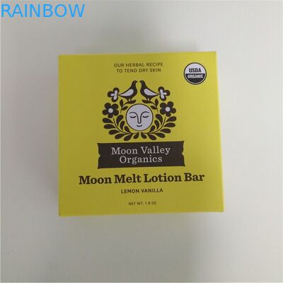 Στάση απόδειξης μυρωδιάς καραμελών επάνω στην αποτύπωση σε ανάγλυφο μετάλλων ΚΑΠ ζιζανίων συσκευασίας σακουλών γύρω από τα δοχεία κασσίτερου τροφίμων