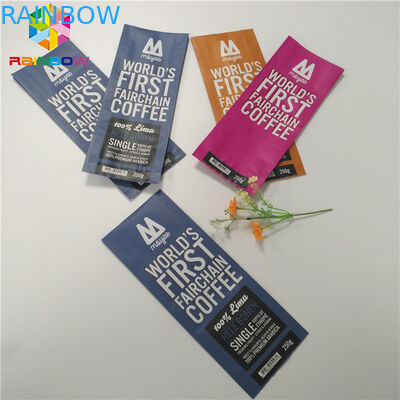 Τελειωμένη σακούλα φύλλων αλουμινίου σφραγίδων τετραγώνων μεταλλίνη που συσκευάζει τη δευτερεύουσα Gusset τσάντα καφέ με τη βαλβίδα