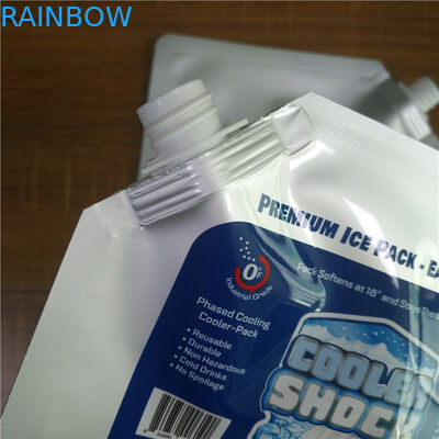 Επαναχρησιμοποιήσιμη στάση ποτών επάνω στις βιοδιασπάσιμες τσάντες καρυκευμάτων συσκευασίας τροφίμων σακουλών φερμουάρ με τους σωλήνες