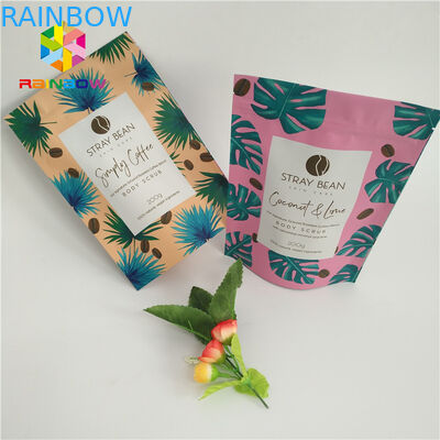 Ο καφές τρίβει τη συσκευάζοντας στάση επάνω στην αλατισμένη σακούλα συσκευασίας λουτρών σώματος φύλλων αλουμινίου αργιλίου τσαντών Κ