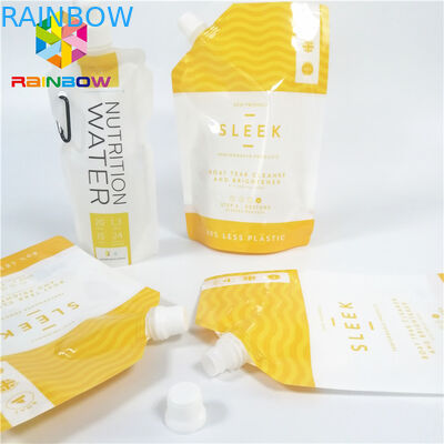 Υγρός πιείτε τη σακούλα σωλήνων χυμού που συσκευάζει την τοποθετημένη σε στρώματα απόδειξη διαρροών για το ποτό