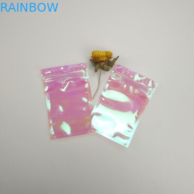 Η στάση φύλλων αλουμινίου αργιλίου επάνω στη συσκευάζοντας μεταλλίνη σακουλών τελειώνει την πλαστική καλλυντική του προσώπου τσάντα μασκών