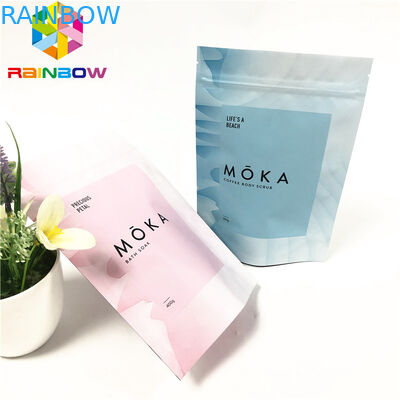 Το σώμα τρίβει τη στάση επάνω ziplock στη σακούλα που η επαναχρησιμοποιήσιμη συσκευάζοντας τσάντα με το δάκρυ χαράζει τις προσαρμοσμένες σακούλες