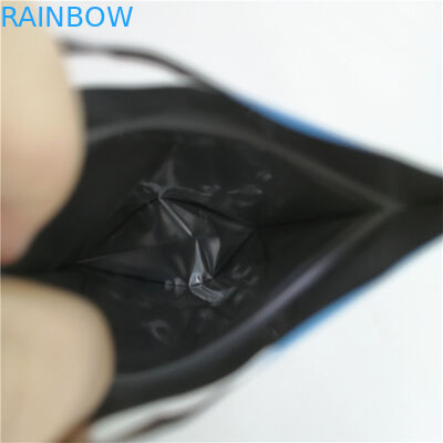 Η στάση προσάρμοσε επάνω την πλαστική συσκευασία κρέατος σακουλών συσκευασίας τροφίμων ΛΟΓΟΤΥΠΩΝ