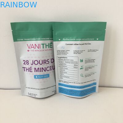 Στάση φύλλων αλουμινίου αργιλίου επάνω στην τσάντα πρόχειρων φαγητών φερμουάρ που συσκευάζει ψηφιακό που τυπώνεται