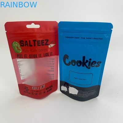 Μικρή στάση φερμουάρ μπισκότων εδώδιμη Gummy επάνω στις σακούλες με το παράθυρο