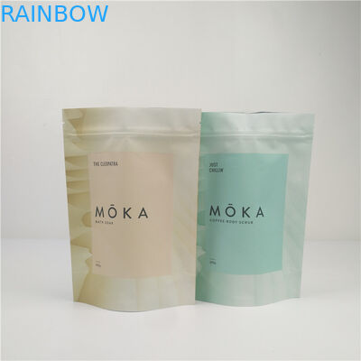 Τοποθετημένη σε στρώματα φερμουάρ πλαστική στάση συνήθειας επάνω στις σακούλες για τα άλατα λουτρών