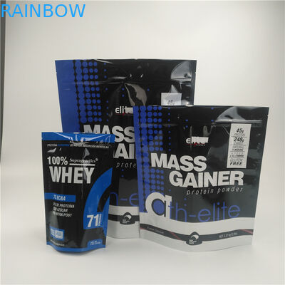 Πλαστικές σακούλες καννάβεων που συσκευάζουν τη στάση τροφίμων επάνω στην τσάντα φερμουάρ