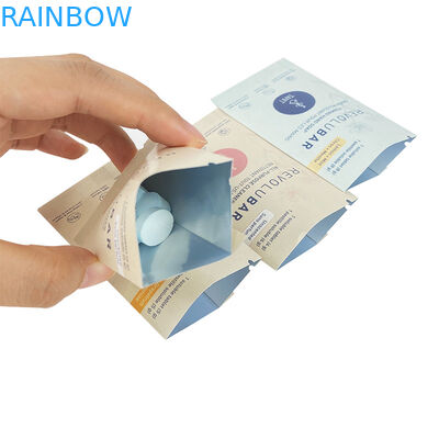 Λευκό υλικό χειριστή Προσαρμοσμένες χαρτοσακούλες για τις απαιτήσεις των πελατών σας