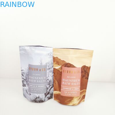 Περιβαλλοντικά φιλική αποθήκευση τροφίμων για κατοικίδια ζώα σε χρώματα CMYK