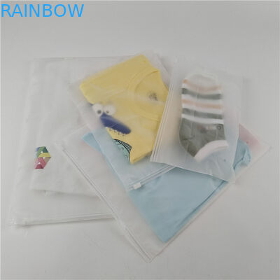 Εταιρεία χονδρικής πώλησης διαφανών πλαστικών μπλουζών και μπλουζών Συσκευαστική σακούλα με συρόμενο φερμουάρ και γάντζο