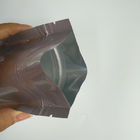 Η σαφής ασημένια στάση χρώματος επάνω στη σακούλα φερμουάρ τοποθετεί την προσαρμοσμένη τοποθετημένη συσκευασία σε σάκκο