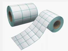 Άσπρες ορθογωνίων ετικέτες αυτοκόλλητων ετικεττών εγγράφου συγκολλητικές ατύπωτες στο ρόλο