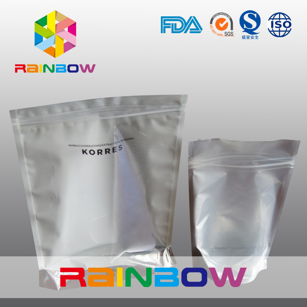 Η συνήθεια τοποθέτησε τη στιλπνή αργυροειδή συσκευασία σακουλών φύλλων αλουμινίου με το φερμουάρ σε στρώματα