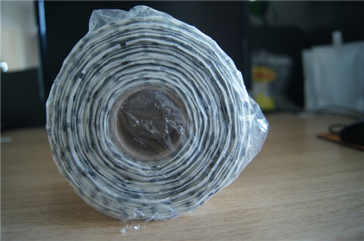 Διαφανή 2500pcs συρρικνώνονται το ρόλο αυτοκόλλητων ετικεττών τριγώνων ετικετών μανικιών με μπράιγ