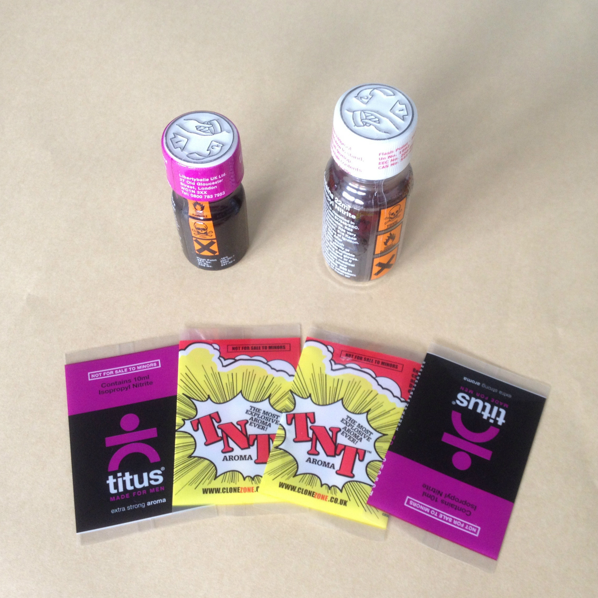 Το επί παραγγελία PVC συρρικνώνεται τις ετικέτες μανικιών για τις συσκευάζοντας αυτοκόλλητες ετικέττες μπουκαλιών