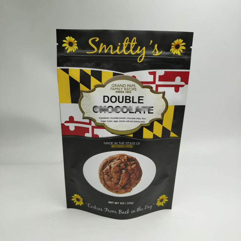 Η στάση τσιμπά επάνω την τσάντα που συσκευάζει τη δευτερεύουσα σφραγίδα τρία γύρω από τη γωνία με το φερμουάρ