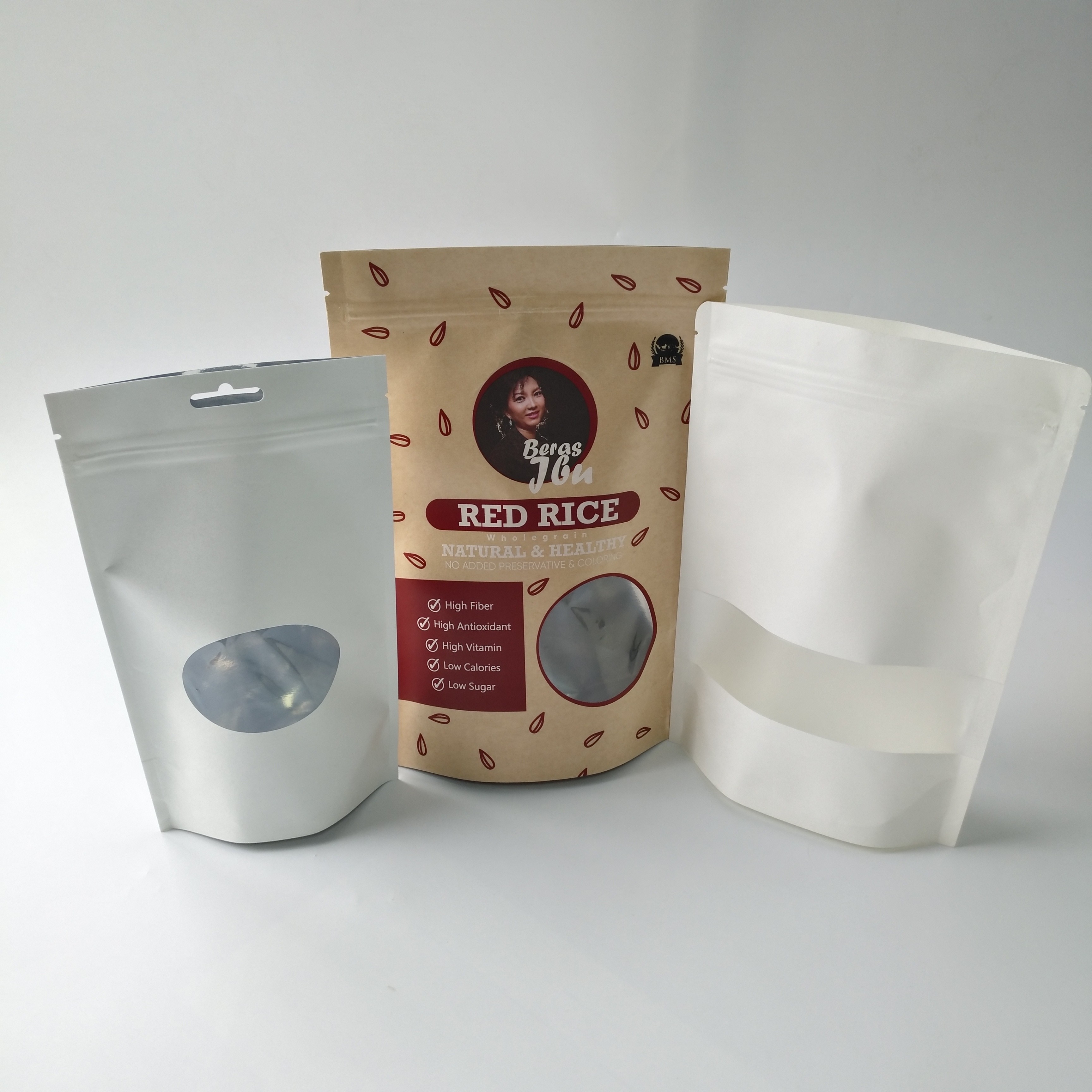 Στάση επάνω στο βαθμό τροφίμων συσκευασίας κιβωτίων εγγράφου σακουλών με το σαφές ορθογώνιο/ωοειδές παράθυρο