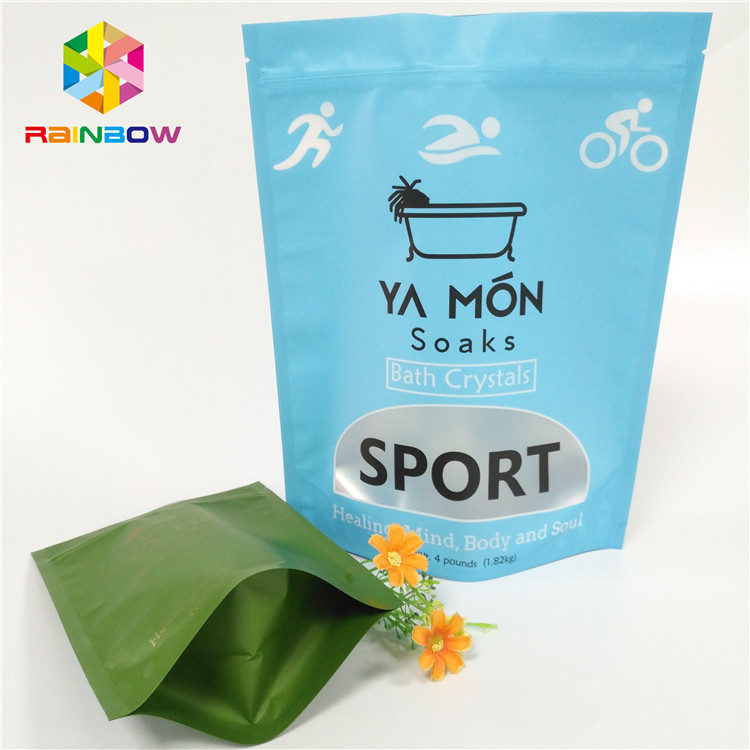 Σαφείς πλαστικές σακούλες μεταλλινών παραθύρων που συσκευάζουν την αλατισμένη θερμοκόλληση λουτρών κρυστάλλου φύλλων αλουμινίου αργιλίου