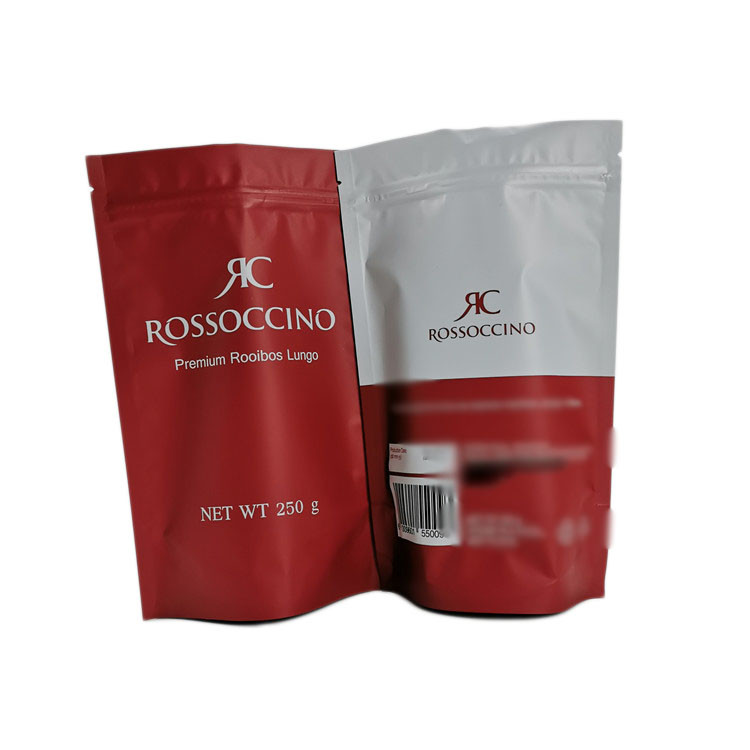 Φιλική στάση εγγράφου της Kraft Eco επάνω στη σακούλα, στάση 250g επάνω στη πλαστική τσάντα για την πρωτεϊνική σκόνη