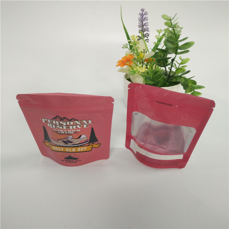 Στάση φύλλων αλουμινίου αργιλίου καραμελών CYMK βαθμού τροφίμων επάνω στην τσάντα