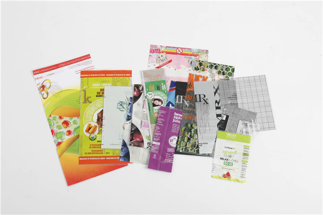 Το αδιάβροχο PVC PET συρρικνώνεται τις ετικέτες CMYK μανικιών για το καλλυντικό μπουκάλι