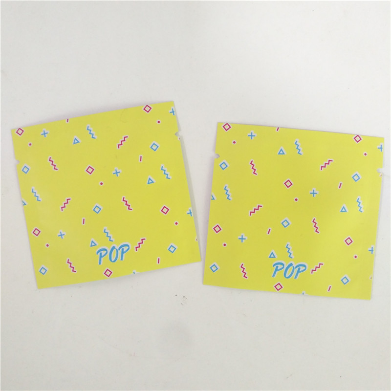 Εξατομικευμένο τοποθετημένο σε στρώματα πλαστικό αλατισμένο πιπεριών μύλων συσκευάζοντας σακούλι σκονών τσαντών βιοδιασπάσιμο με το παράθυρο