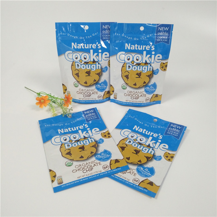 Οι προσαρμοσμένες συσκευάζοντας τσάντες φύλλων αλουμινίου αργιλίου μεταλλινών Resealable στέκονται επάνω τις τσάντες συσκευασίας τροφίμων σακουλών