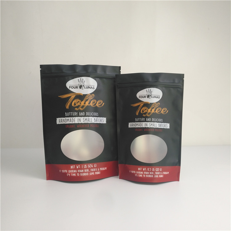 Η συνήθεια που τυπώθηκε τοποθέτησε την εδώδιμη συσκευασία τροφίμων καραμελών Mylar με το παράθυρο σε στρώματα